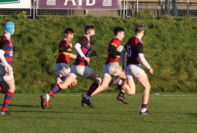 CBC_rugby's tweet image. Well done to our Bowen Shield Squad who defeated @StMunchinsSport today to qualify for @Munsterrugby Bowen Shield Final.
Photos thanks to Noah Morris, 4th Year