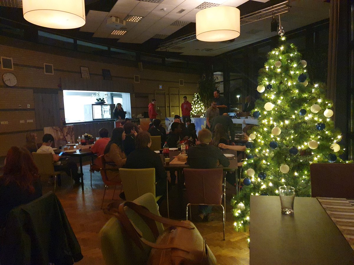 Vandaag regiobijeenkomst bij de la Salle met jongerenraad SterkHuis, Combinatie, Pactum Zuid en De la Salle.