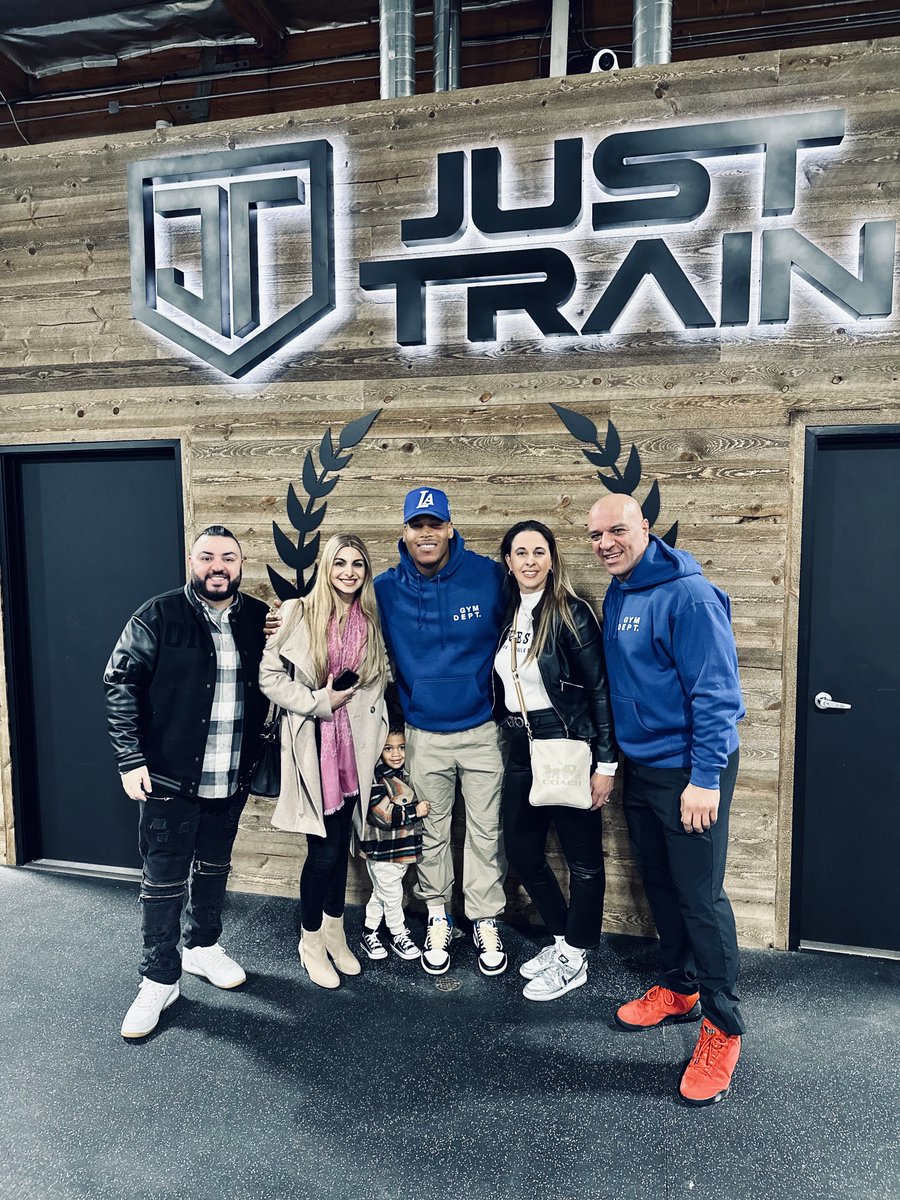 Supporting our cousin George and his partners on the Grand Opening of Just Train HQ! Wishing you all continued success 🙌🏻 #JustTrain @justtrain