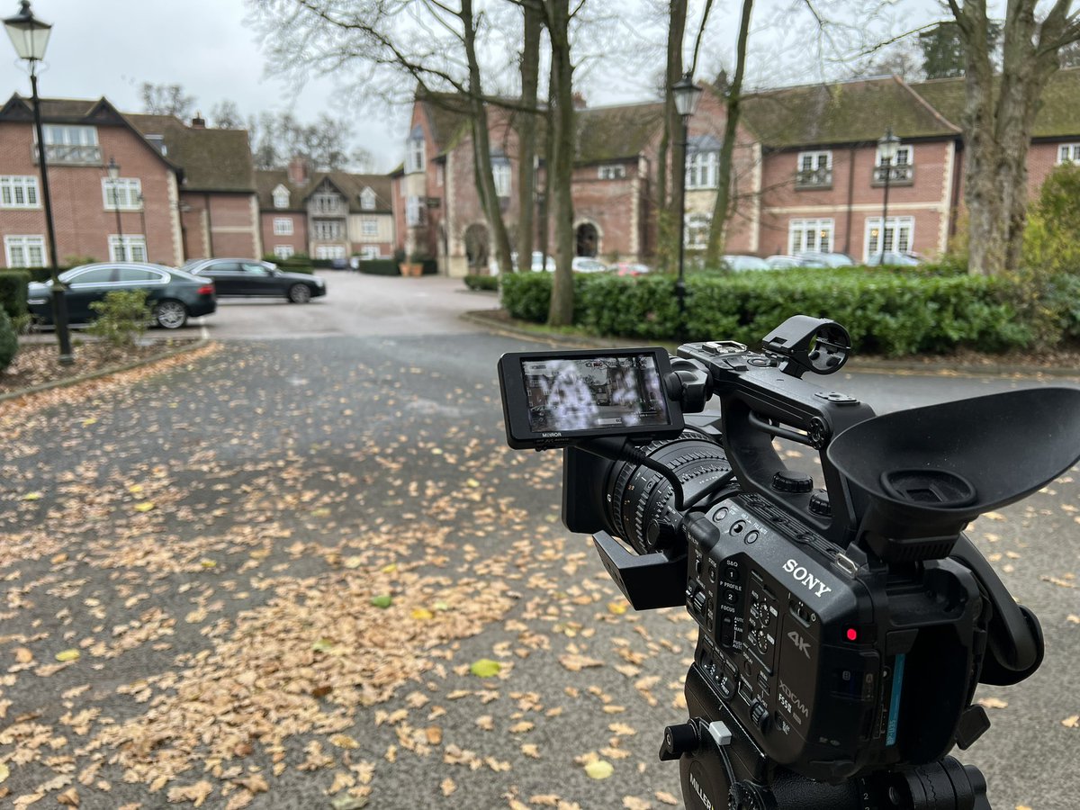 McLeodMedia's tweet photo. Wrapping up a wonderful three days of production in Luton, just north of London.

Our week of projects in the UK continues Thursday and Friday in #canarywharf, #London.

#videoproduction #uk https://t.co/bskUNgHEr8