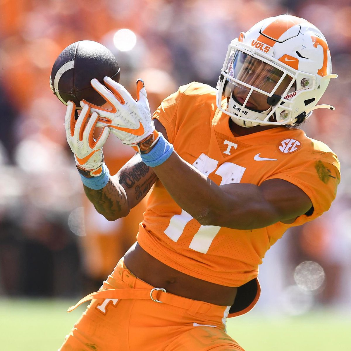 ๐๐๐ง๐ง๐๐ฃ๐๐ โ๐๐
โ ๐๐ค๐ค๐ง๐ ๐
๐ง (@tjmoore305) on Twitter photo Extremely Blessed to say I have received an Offer from The University of Tennessee!!! <a href="/CoachKelseyPope/">Kelsey Pope</a> <a href="/JerisMcIntyre/">Jeris McIntyre</a> <a href="/TC_Football/">Tampa Catholic Football ๐โ๏ธ</a> <a href="/Vol_Football/">Tennessee Football</a> @RWrightRivals @SWiltfong247 Extremely Blessed to say I have received an Offer from The University of Tennessee!!! <a href="/CoachKelseyPope/">Kelsey Pope</a> <a href="/JerisMcIntyre/">Jeris McIntyre</a> <a href="/TC_Football/">Tampa Catholic Football ๐โ๏ธ</a> <a href="/Vol_Football/">Tennessee Football</a> @RWrightRivals @SWiltfong247