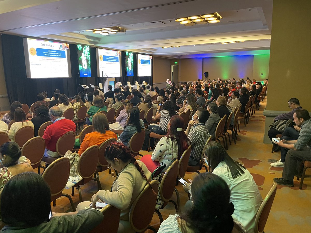 edu_lopezmed's tweet photo. @mariaelenasantolaya con auditorio lleno en #CEIP2022 revisando consenso LatAm de niños con neutropenia y fiebre de @SLIPEsociedad … En esta población también se puede y debe hacer uso racional de antibióticos https://t.co/YX13VEJ1Oj