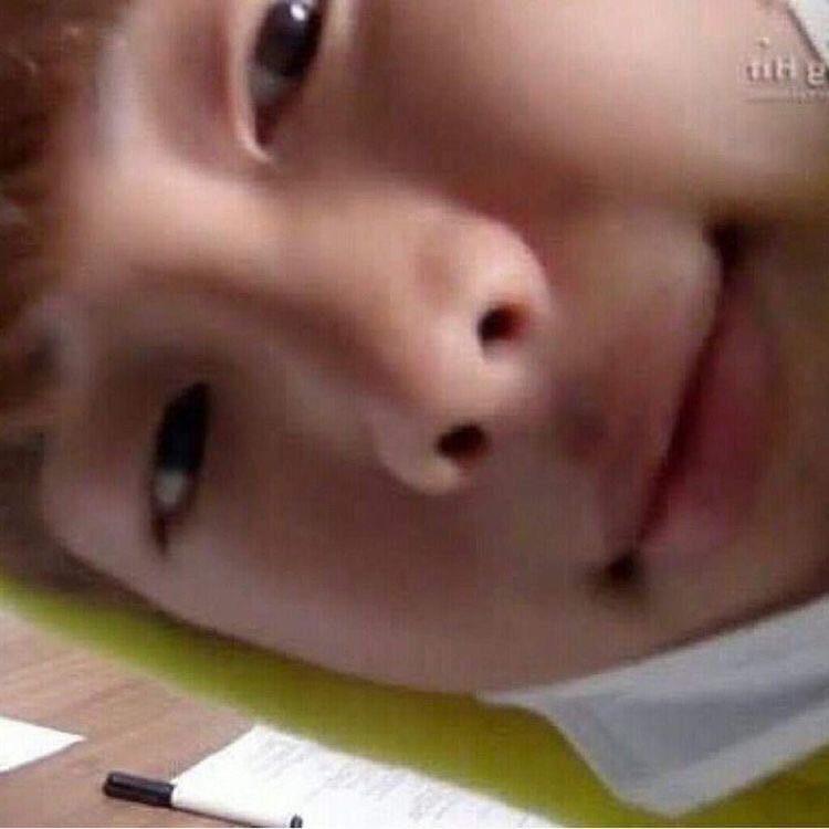 smilesofnam's tweet photo. joon's perspective vs. the 🐸 perspective https://t.co/T1xcSHC2p5