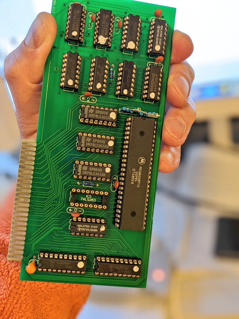 jubrunk's tweet image. luckily my #tl866a / #minipro can test logic ICs ... got a bad 74LS283 😒

but ordered a new one at @eBayDE and this one is fine now!

maybe on Friday I can test this #m68k add-on card for my #appleii again 🤞

#retrocomputing #retrocomputer #m68008 #8bit