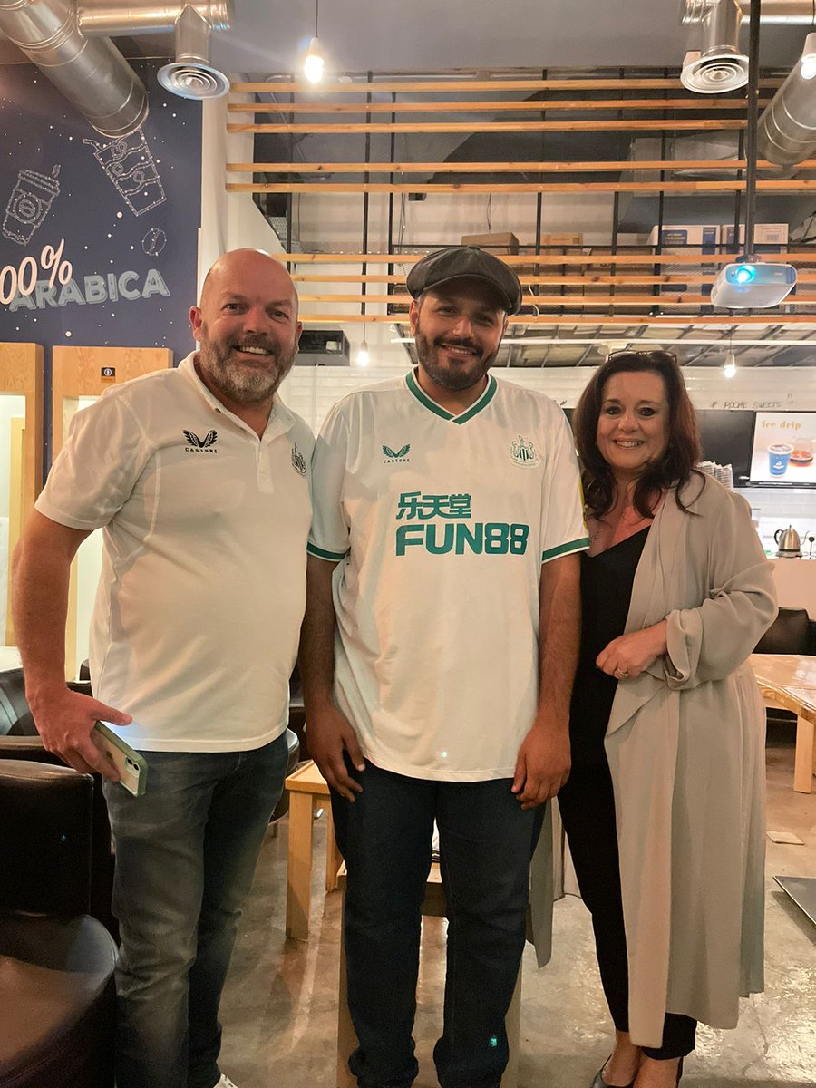 Alwaleed_Debasi's tweet photo. Take me to the banks of River tyne 
🎷🎵🎼

@juniorturner84 
@riyadh_real https://t.co/ZVX2K4FFZq