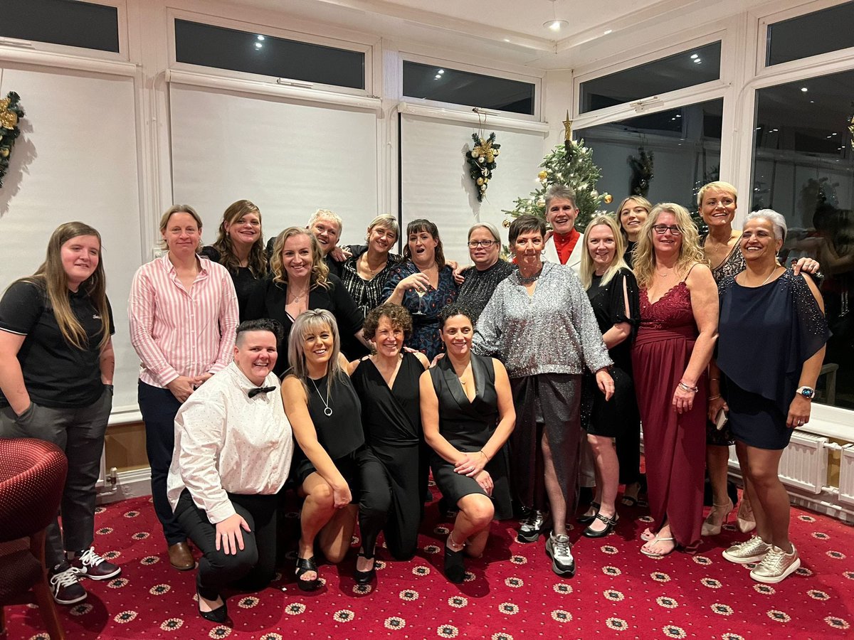 🎄CHRISTMAS CHARITY BALL

The Ladies Team’s joined together on Saturday night to raise money for Seaford Downs Syndrome Group. 

It was so encouraging to see so many senior ladies players/ teams representing Newhaven Football Club.