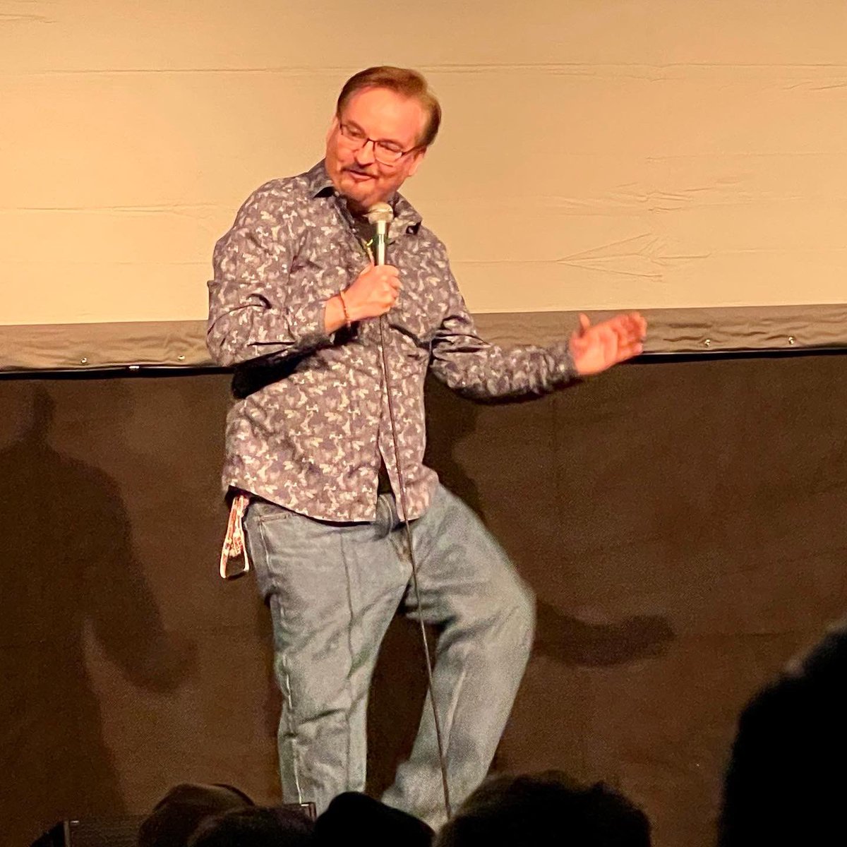 TheMadDogDave's tweet photo. From NJ at @SModcastle a year ago to Hollywood for the premier to RI &amp; Boston, my #Clerks3 tour w/ @ThatKevinSmith &amp; @BrianCOHalloran has been a blast! Thank you Kevin! You’re living my dream of owning a movie theater with @SmodCinemas. Advice from the other night taken. https://t.co/plUpLoJNiK