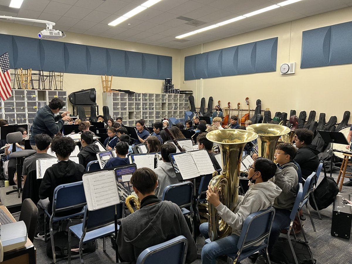 Advanced Band rehearsing the song “All is Calm” for their upcoming concert. #hughesproud #proudotbelbusd