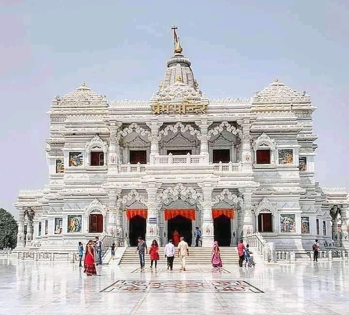 ummeshkumar's tweet image. ताज महल से लाखों गुना ज्यादा सुंदर है ये ब्रंदावन का प्रेम मंदिर , देखते है कितने लोग लाइक करते हैं..