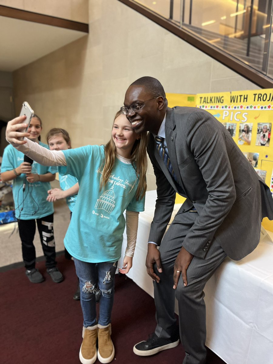 MrsRebandt's tweet photo. We met and interviewed @LtGovGilchrist today during the @MACUL #maculsts sponsored by #att and these kids are so pumped! #ejpride https://t.co/v77uNn6H9N