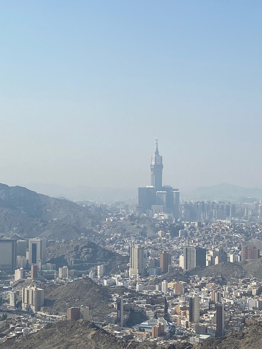 TeamOrangePA's tweet photo. Day 2 for our #Makkahtwinpeaks challenge and #Teamorange have been following in the footsteps of Prophet (ﷺ) climbing Mount Noor. This is a wonderful experience. Please continue to support them by clicking the link in our bio. https://t.co/7icTSchqC9