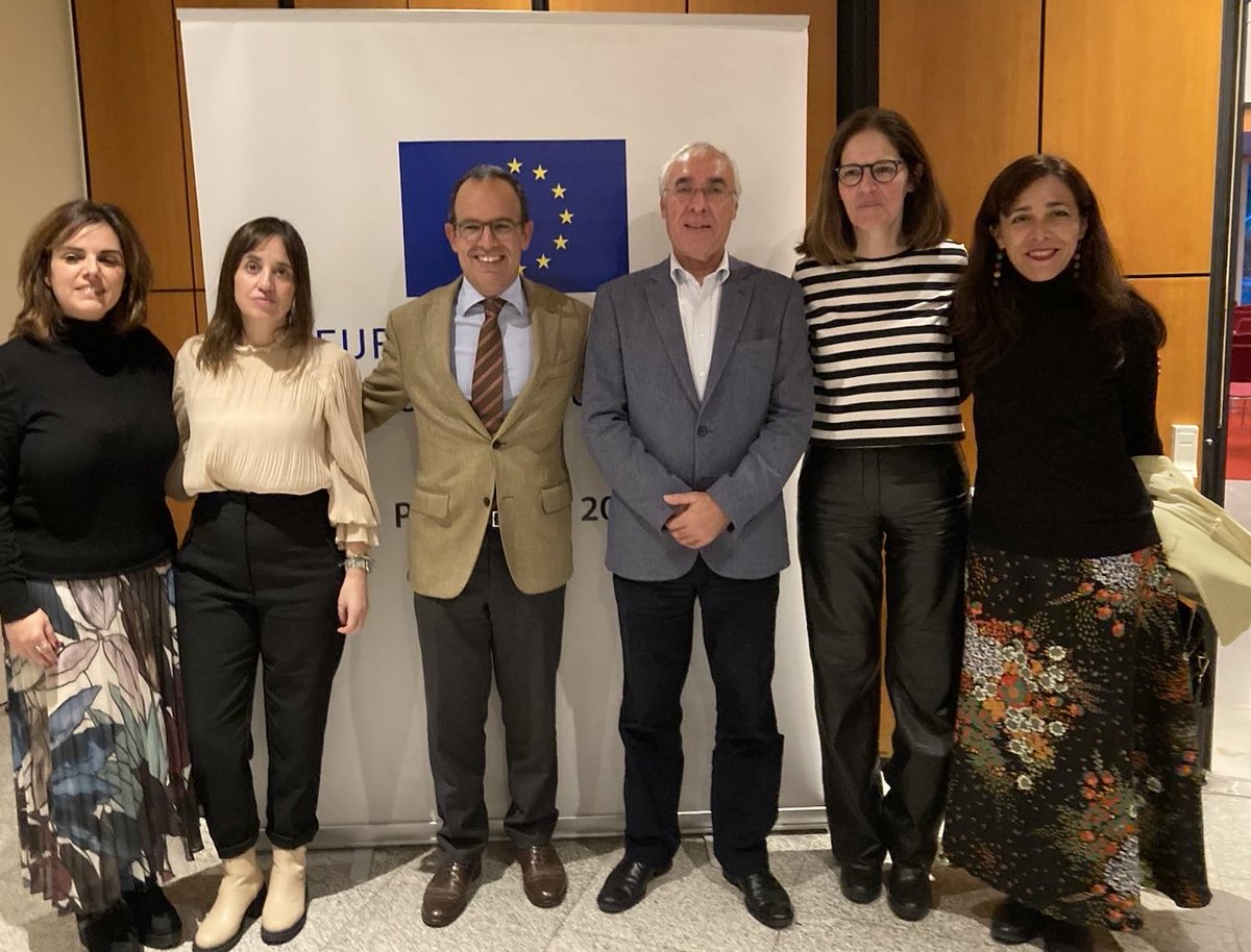 sms_eur's tweet photo. Parabéns a todas e todos que trabalharam na candidatura Cidade 🇪🇺 da #Cultura Évora! #Evora2027 https://t.co/2rGPy7WPMi