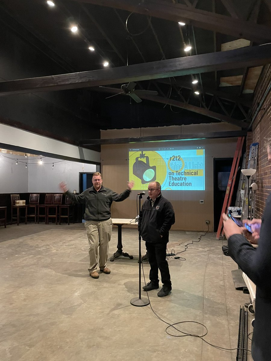 nate_innovate's tweet photo. Proud of 2 of our @R2Innovates incubator teams getting to pitch their projects to #TechBeans #GrowCo this morning downtown! Making connections @partneR2gether https://t.co/tjAVWNn3sg