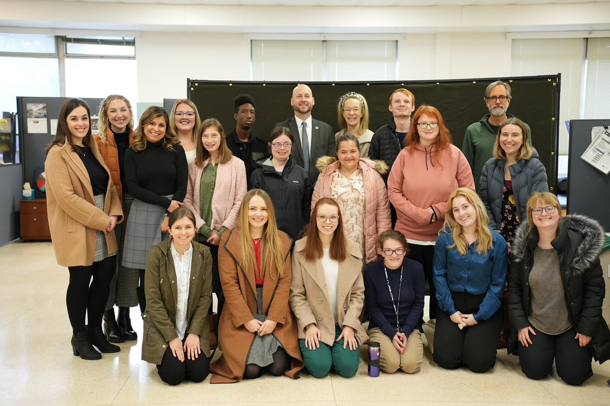 We can’t believe the semester is almost over! Most internships ended last week, and our first-year students had their last industry tour at @DIDD_TN on Monday. Thank you to all of our employment partners for creating inclusive work experiences for our students #workplacewednesday