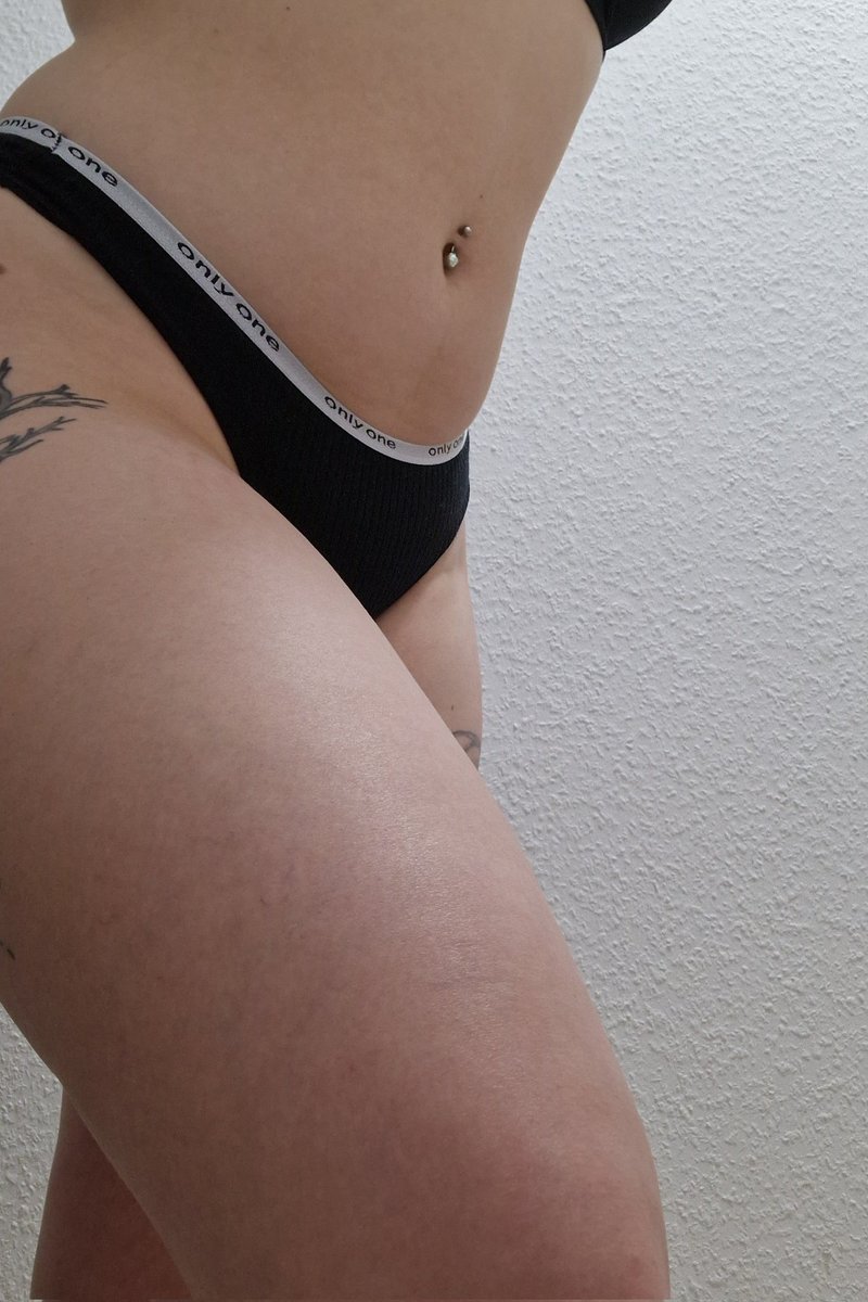 socki1233's tweet photo. 😊😏

#slip #piercing #Black #PayPal #sexy #ONLYONE https://t.co/GvfxEkvbu9