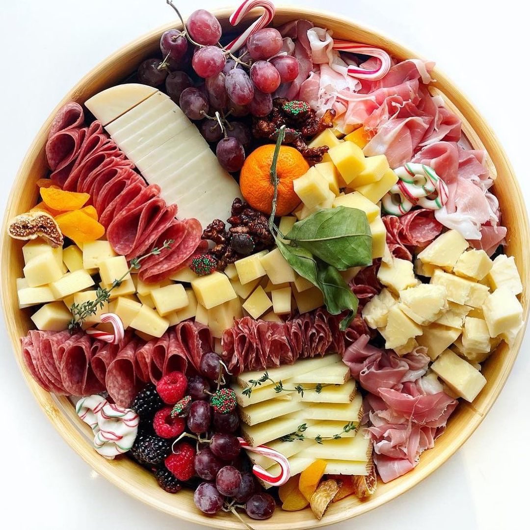 StocktonWine's tweet image. Today we&apos;re highlighting one of our favorite breakfast and lunch spots, #MetáCafé ☕️ We love their drinks, snacks, and sandwiches  🥪 Check out their cheese &amp;amp; charcuterie, they&apos;re just dying to be paired with our wines 🧀 🍖 🍷  #StocktonFineWinesAndSpirits #EatLocal #FoodPairing