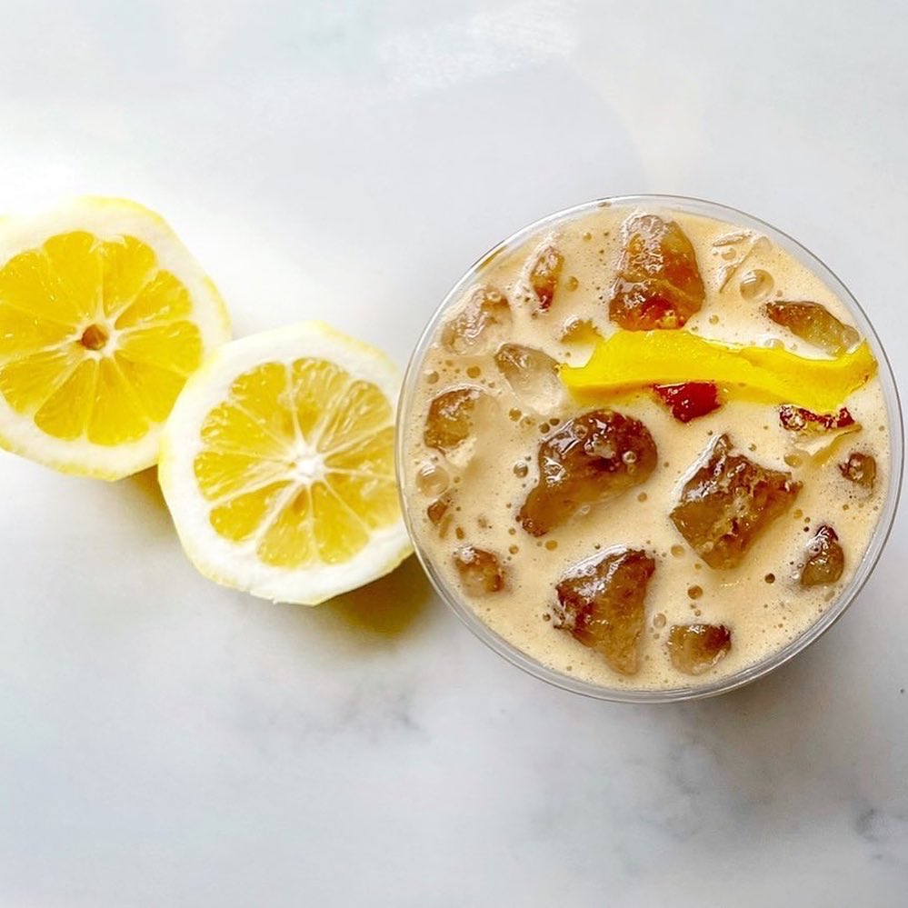 StocktonWine's tweet image. Today we&apos;re highlighting one of our favorite breakfast and lunch spots, #MetáCafé ☕️ We love their drinks, snacks, and sandwiches  🥪 Check out their cheese &amp;amp; charcuterie, they&apos;re just dying to be paired with our wines 🧀 🍖 🍷  #StocktonFineWinesAndSpirits #EatLocal #FoodPairing