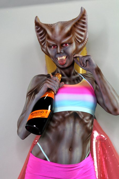 Everyday this Month on MPMG we'll be posting a set and video!    Today... Vamps with @minx_mx https://t