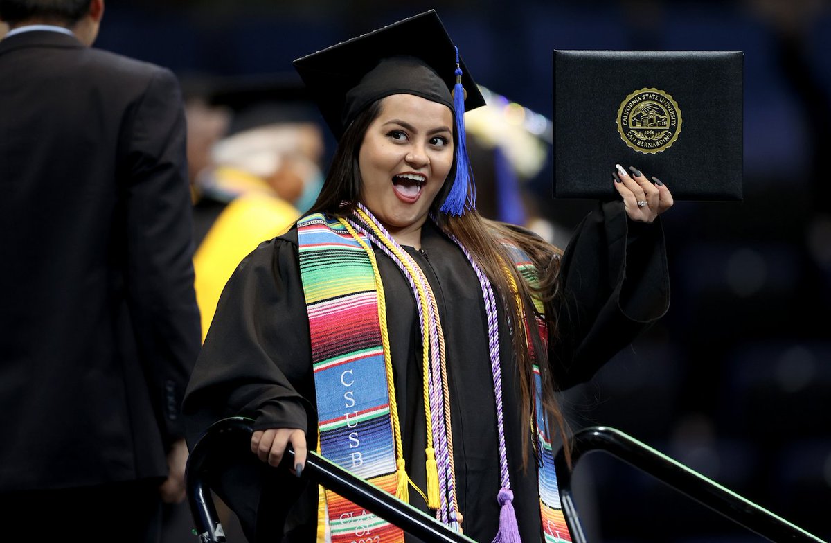 csusbcns's tweet photo. We hope our #CSUSBNaturalSciences family is getting excited about Sunday's upcoming Fall 2022 Commencement! We know we are! π§βππ¨βππ©βπ
#CSUSBGrad2022 #CSUSB #WeDefineTheFuture #Coyote4Life #STEM https://t.co/g5utQpLOka
