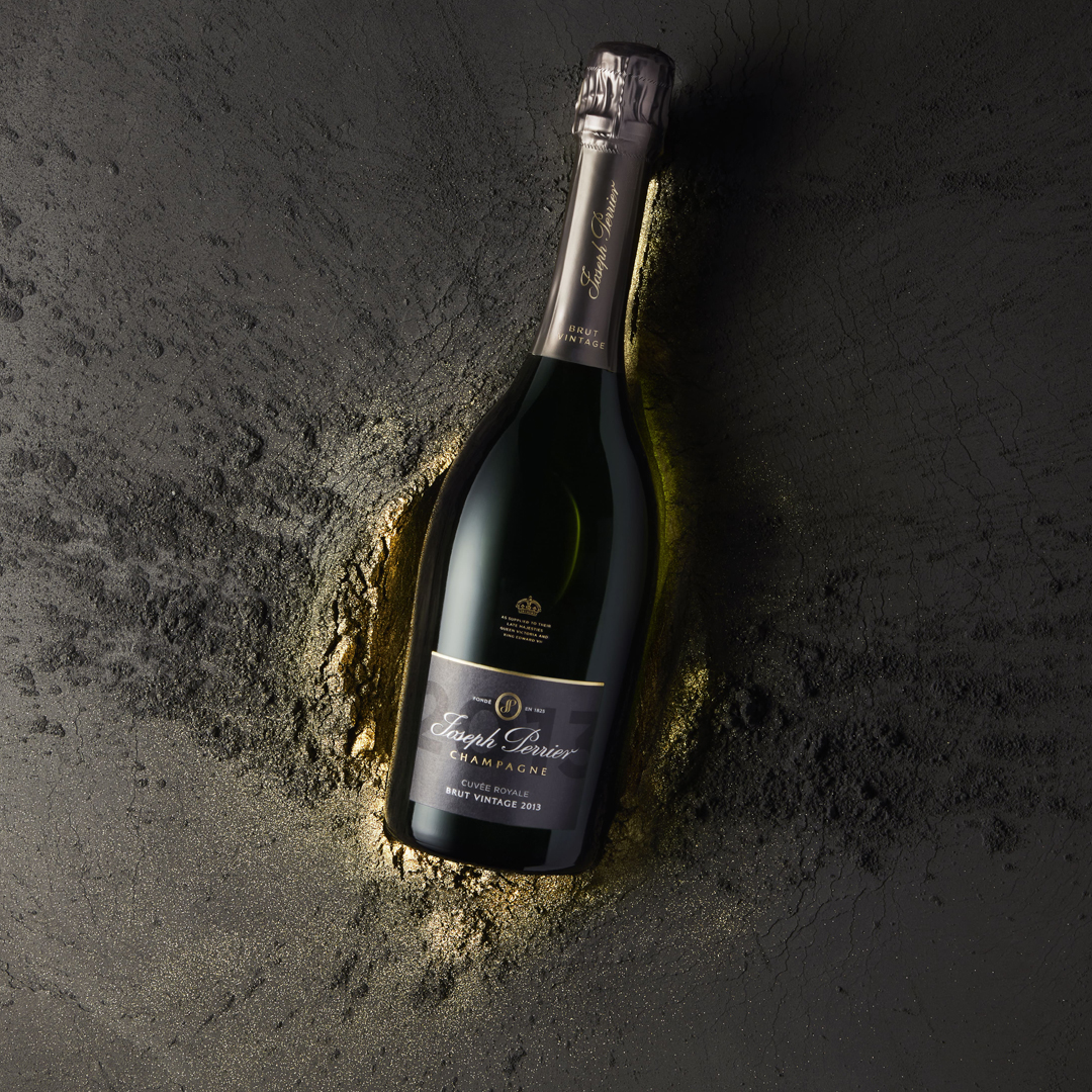 MillesimaFR's tweet photo. Joseph Perrier dévoile sa #Cuvée #RoyaleBrut Vintage 2013, un #champagne millésimé précis, complexe et d’un grand raffinement à découvrir chez #millesima.
🔎 : https://t.co/73KXU1ea6f
📸 : ©Kenyon Manchego pour #JosephPerrier https://t.co/DkqUIJyLQG