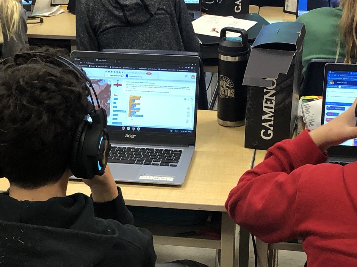 Grade 6’s @TVDSB @ParkviewPS_K joined the #HourOfCode movement this week across the world. #computerscience is fun!