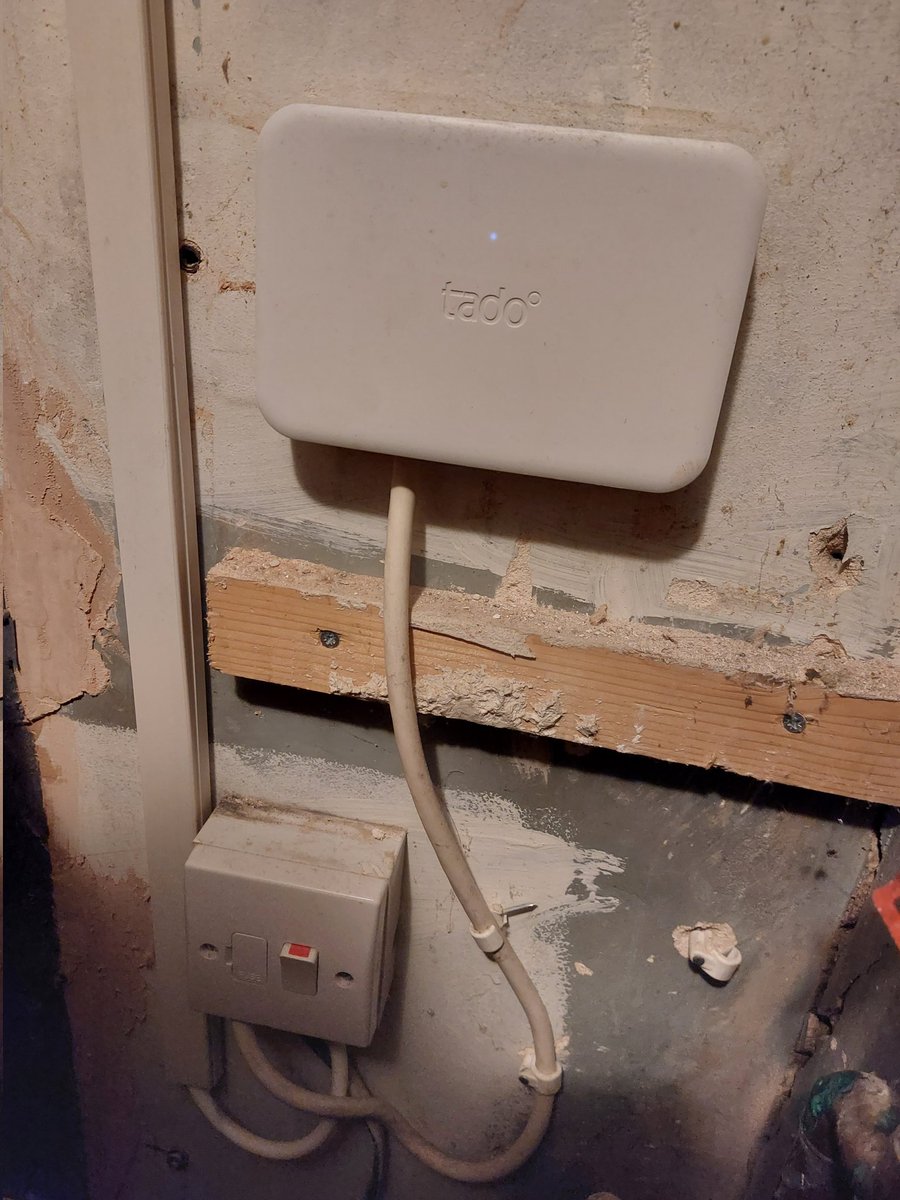 djwbaker's tweet photo. @tado new boiler fitted and moved but engineer just left controls connected to the wiring below. The heating works but will I get maximum efficiency from my boiler? https://t.co/weD2yO8F5N