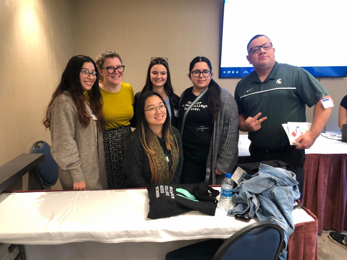 It's scholarship season! We've got you covered in this month's newsletter with all the tricks, tips and things to know about scholarships. Read it here: conta.cc/3F8AH8I