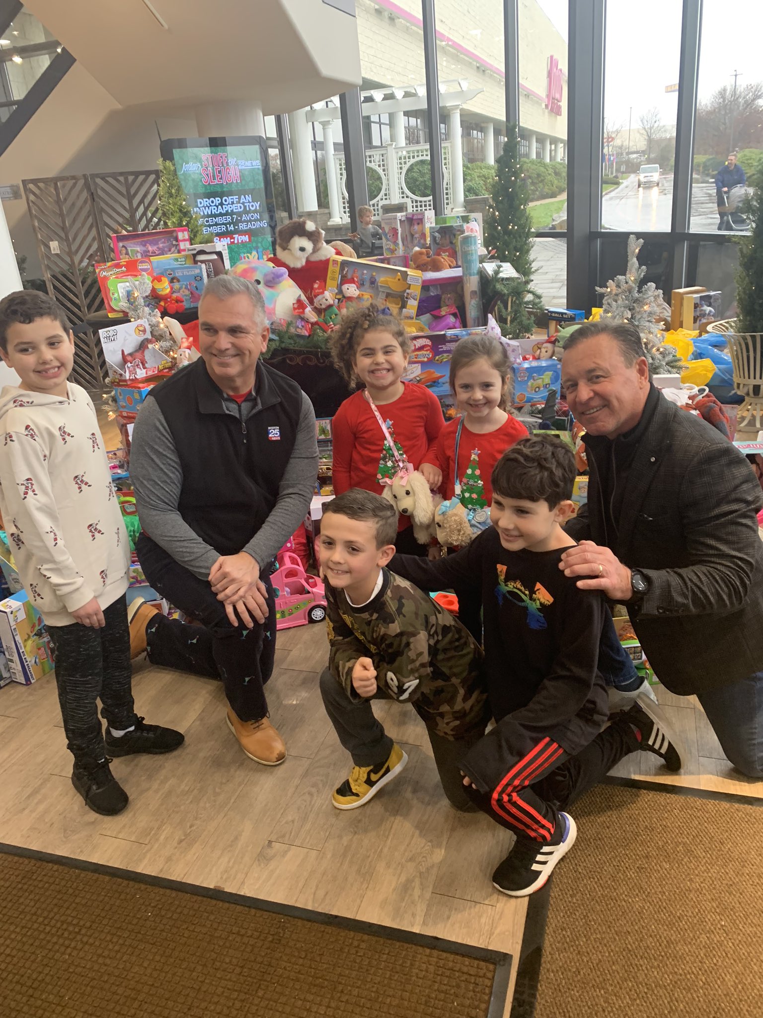 Jordan's Furniture (jordansfurn) / Twitter