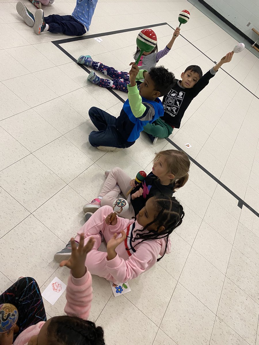 MsLoganLane's tweet photo. Today we had the privilege to welcome Jan a Indigenous Knowledge Keeper to teach us about how the Earth and us are friends! #MotherEarth @MrsChurchFDK @stpetersaints https://t.co/bDzoGf54ix