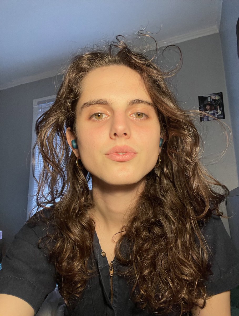 helmet girl on Twitter "Plz help assuage the severe dysphoria I am