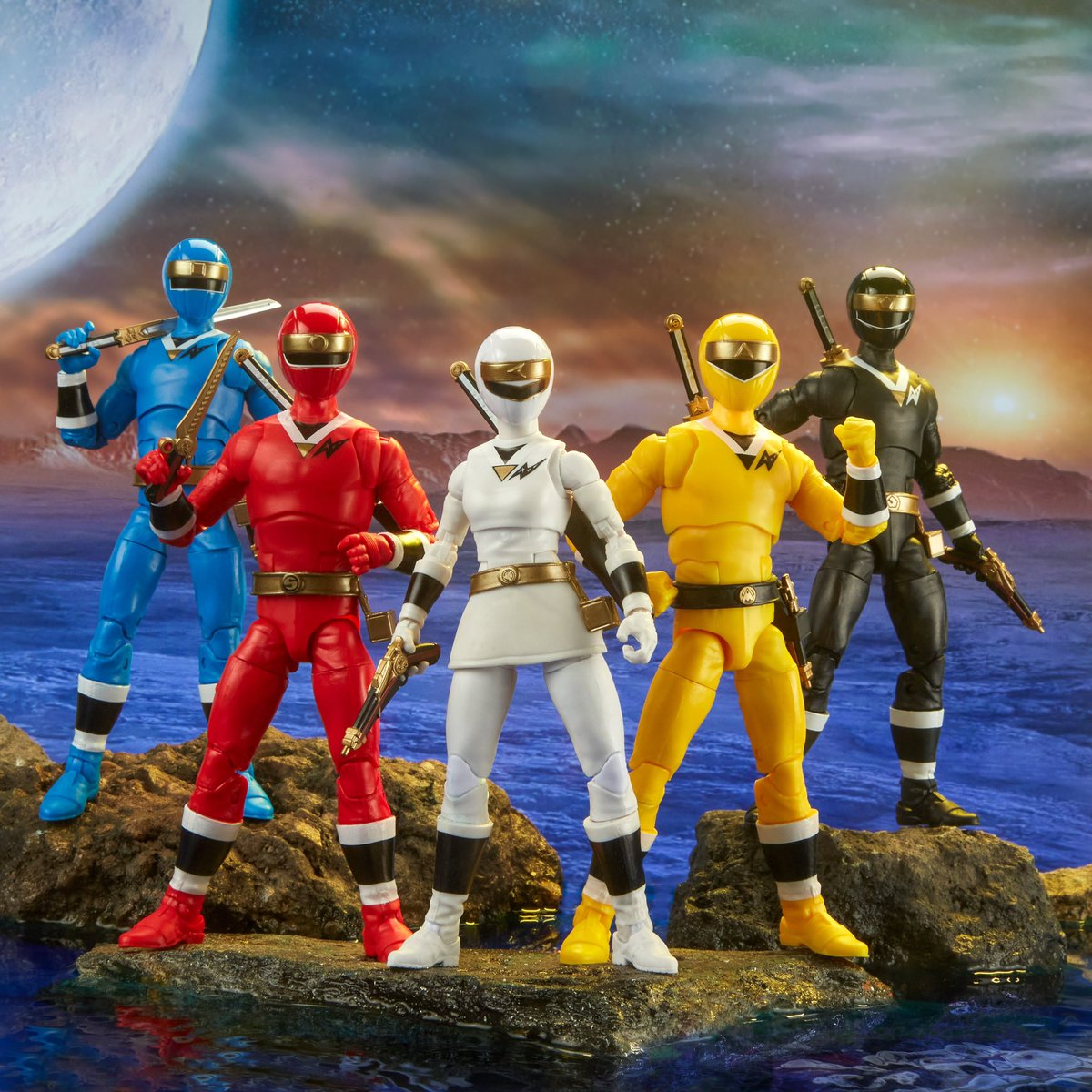 Khunnminho's tweet photo. #Hasbro มีอยู่จริง !!!!
ภาพโปรโมท #PowerRangers #LightningCollection Mighty Morphin Alien Rangers 5-Pack #AmazonExclusive
ราคา $124.99
สินค้าจำหน่าย มิถุนายน 2023
#MMPH #HasbroPulse #AlienRangers #Kakuranger https://t.co/f7iCtqCQwH