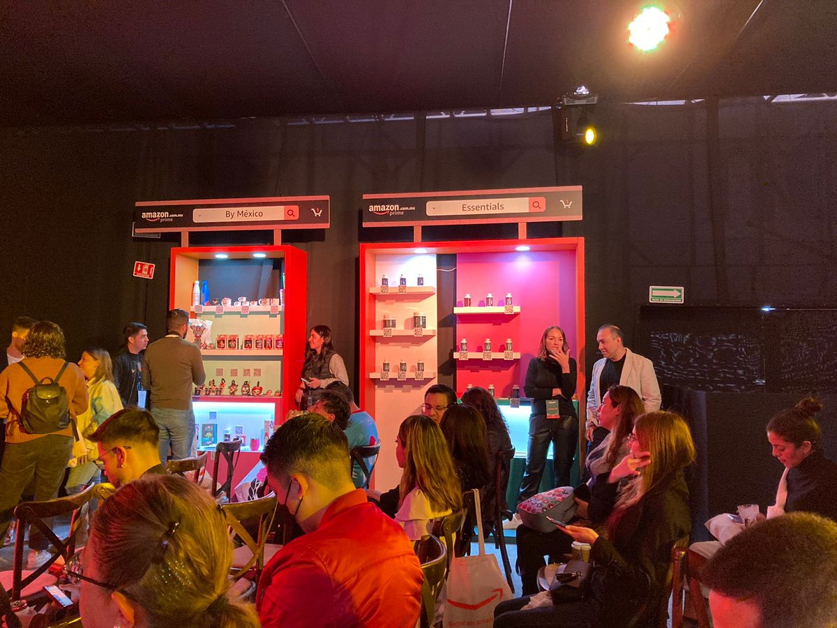IdeasNegociosTV's tweet photo. 🎁Hoy en @IdeasNegociosTV estamos en el Bazar en #Amazon 2022 (@amazonmex) en el Parque Hundido de la CDMX
🎄
Se hará un anuncio en beneficio de las PyMES del país.   
📰🙌
Más información en https://t.co/gGklZ9louM https://t.co/6YY6MirOV4