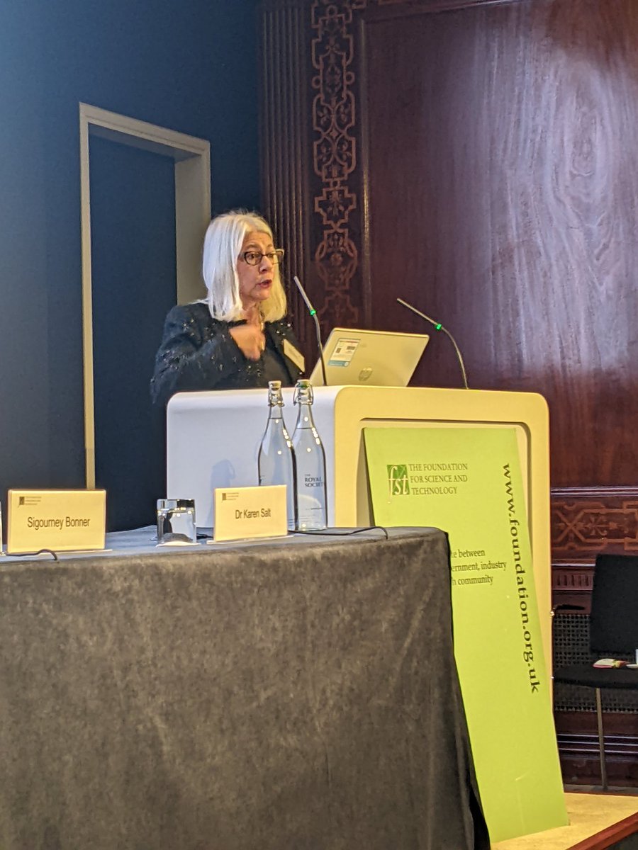 FoundSciTech's tweet photo. To kick us off tonight is Dr. Ale Palermo, @alepalermo_1, discusses The Royal Society of Chemistry's 'Missing Elements' report: https://t.co/6Yvbi4bN9n

#fstblackscience https://t.co/sWedgfYXrg
