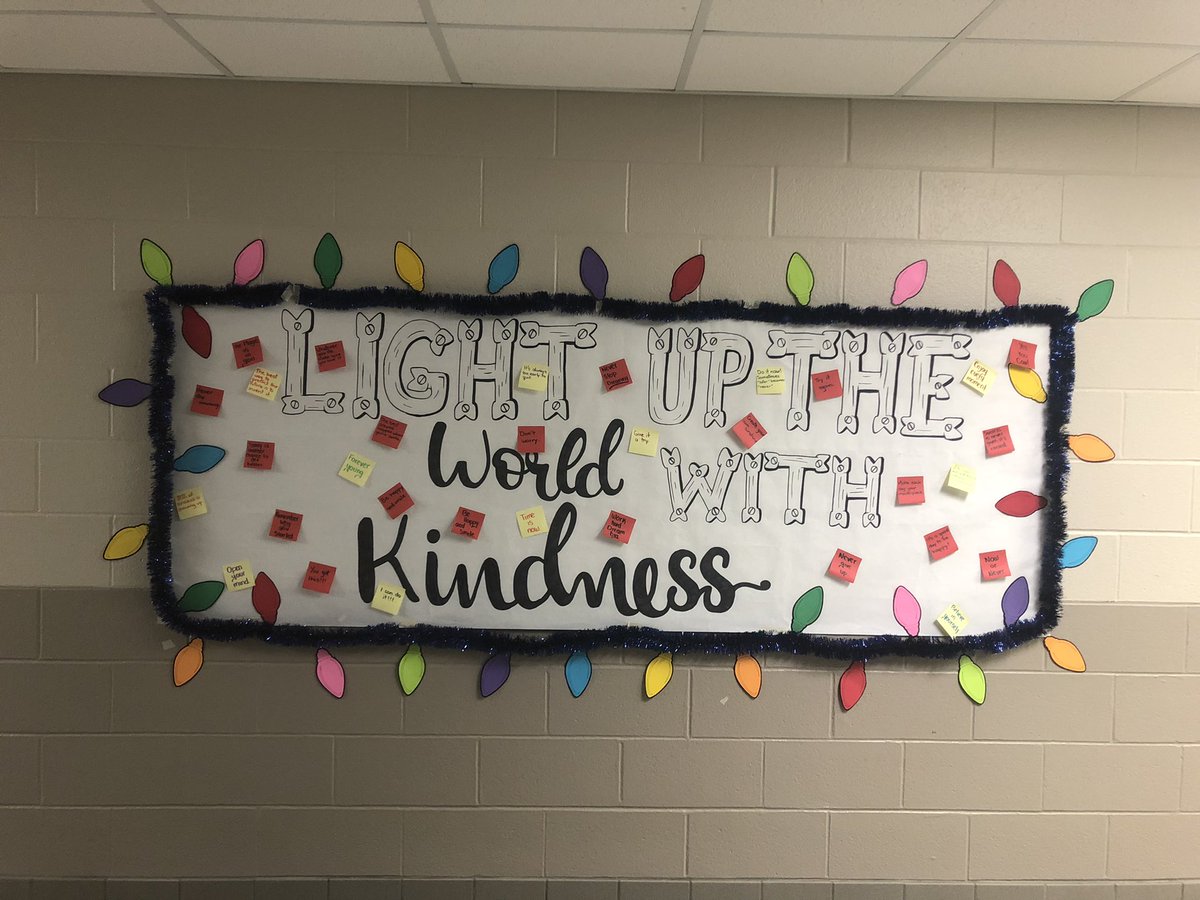 jkburnell's tweet photo. Spreading kindness these last few days before break!! My EB students made the sign and the post its. ❤️ https://t.co/8BbuWJ4hLA