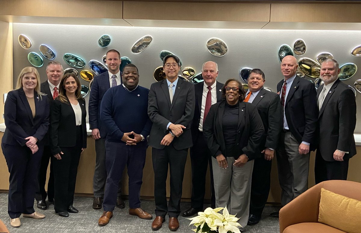 texasbankers's tweet photo. Texas bankers wrapped up two productive days in Washington, D.C., meeting with Gov. Michelle Bowman, member of Board of Governors of the @federalreserve, and Michael Hsu, Acting Comptroller of @USOCC. https://t.co/hPWp5LUto6