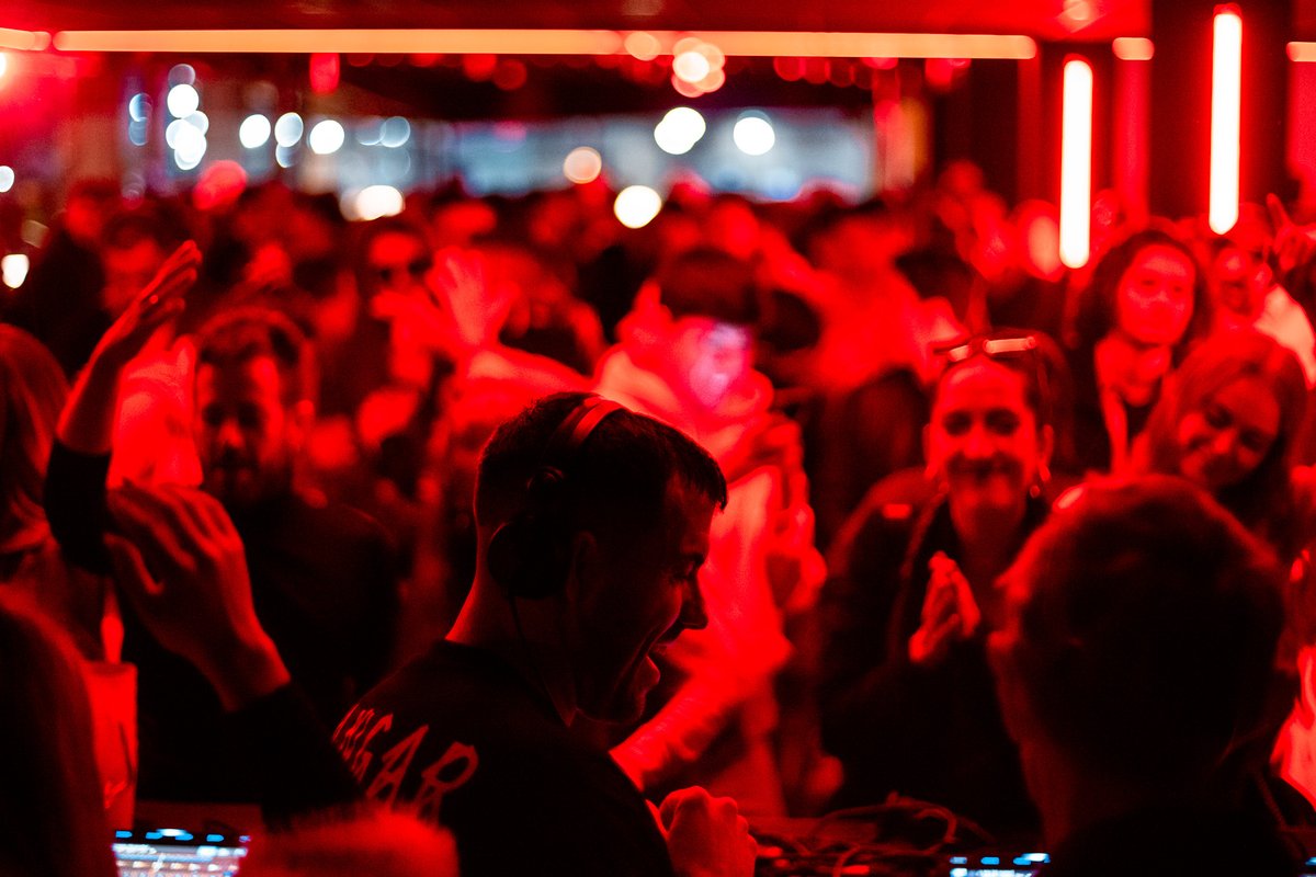 inputdanceclub's tweet photo. INPUT GOES TO x GO BEACH CLUB with @CaalMusicOFC , Karcelen, @thedealsmusic and @HITCHMUSIC was the perfect vibe to step into the last month of the year like we deserve...
#music #house #input #inputbcn #barcelona #december #club #dj https://t.co/ne2LQOLm9u