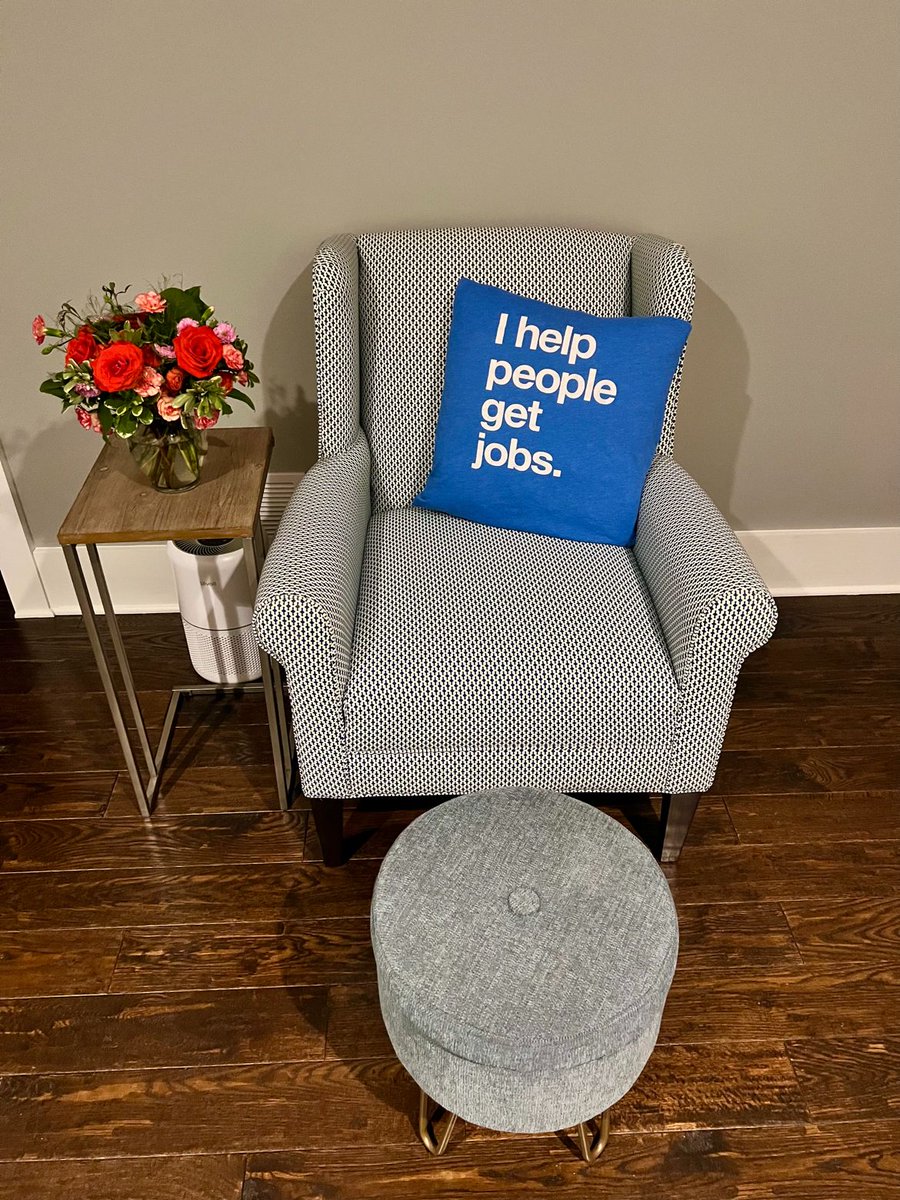 "After 8.5 years, Indeed sent me a new “I help people get jobs” t-shirt. I couldn’t throw it away, so I turned it into a pillow for my office."

Thank you, Kerry, for sharing this awesome photo with us. We're so impressed by your talent 💙 #insideindeed