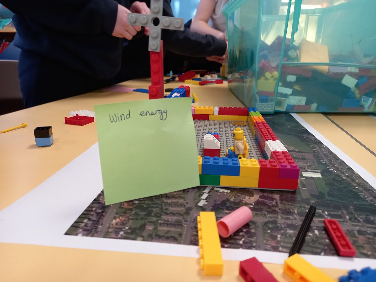 mcc_learning's tweet photo. Net Zero Carbon engineers of the future. Amazing designs @GoytreFawr Year 6 @MonmouthshireCC https://t.co/vob7bkLAqv