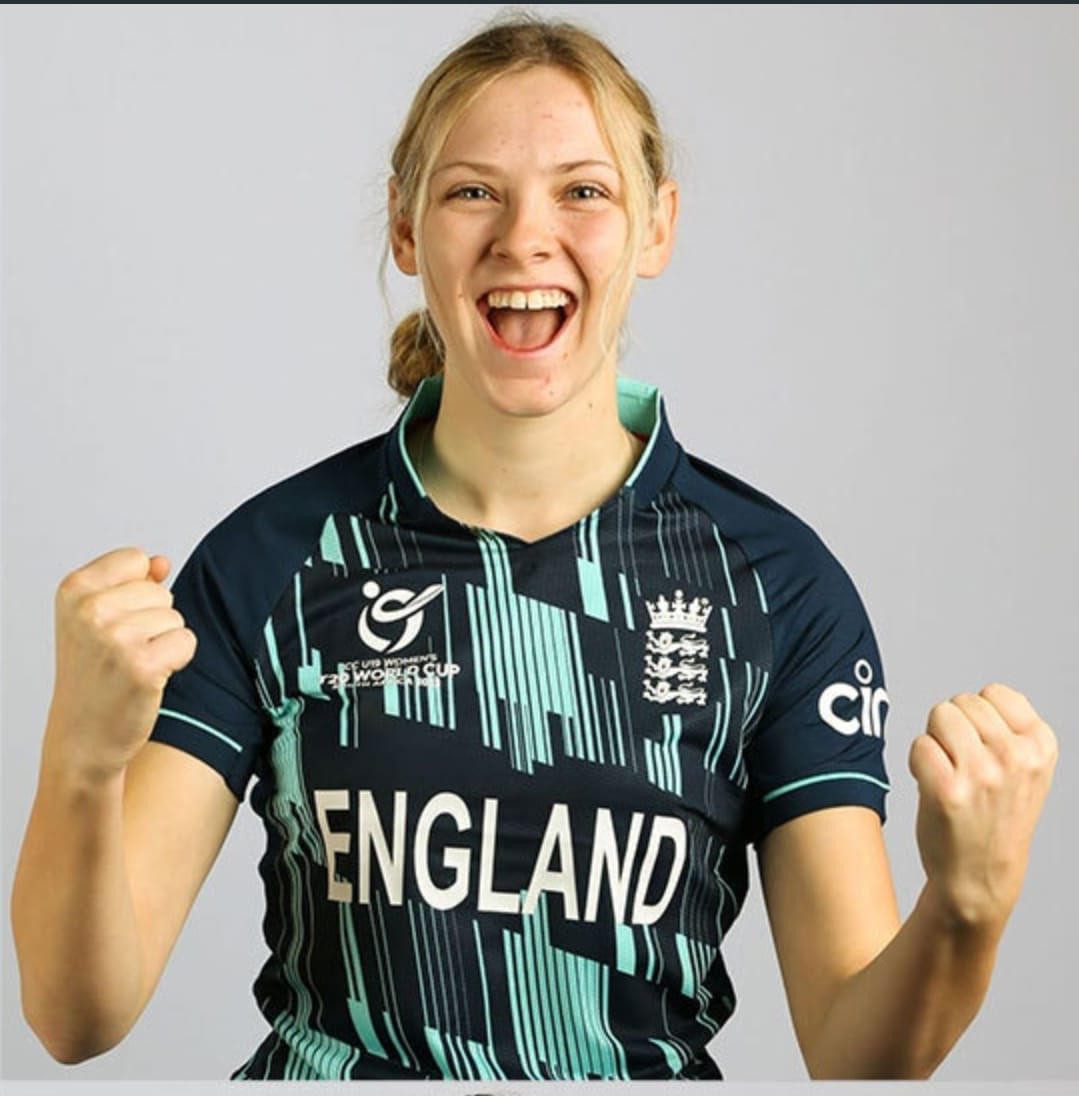 Sophia Smale selected for England to play in the Women’s U19 World Cup in South Africa. Best of luck Soph from everyone ⁦@NewportCricketC⁩ #NCCtheplacetobe #supporttheport