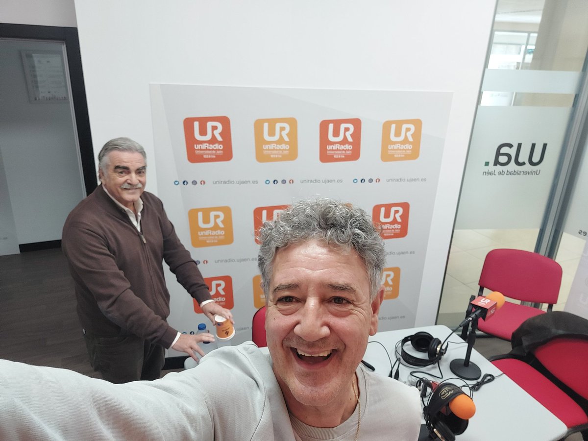 LaLigaDeRafa's tweet photo. @aolivermolina @CDTorreperogil @ruizvillar @Antoniorosillo @palabradfutbol y @CDTorreperogil ... INOLVIDABLES... PALABRA DE FÚTBOL...DE VERDAD ❤️ https://t.co/NKL2IA299k