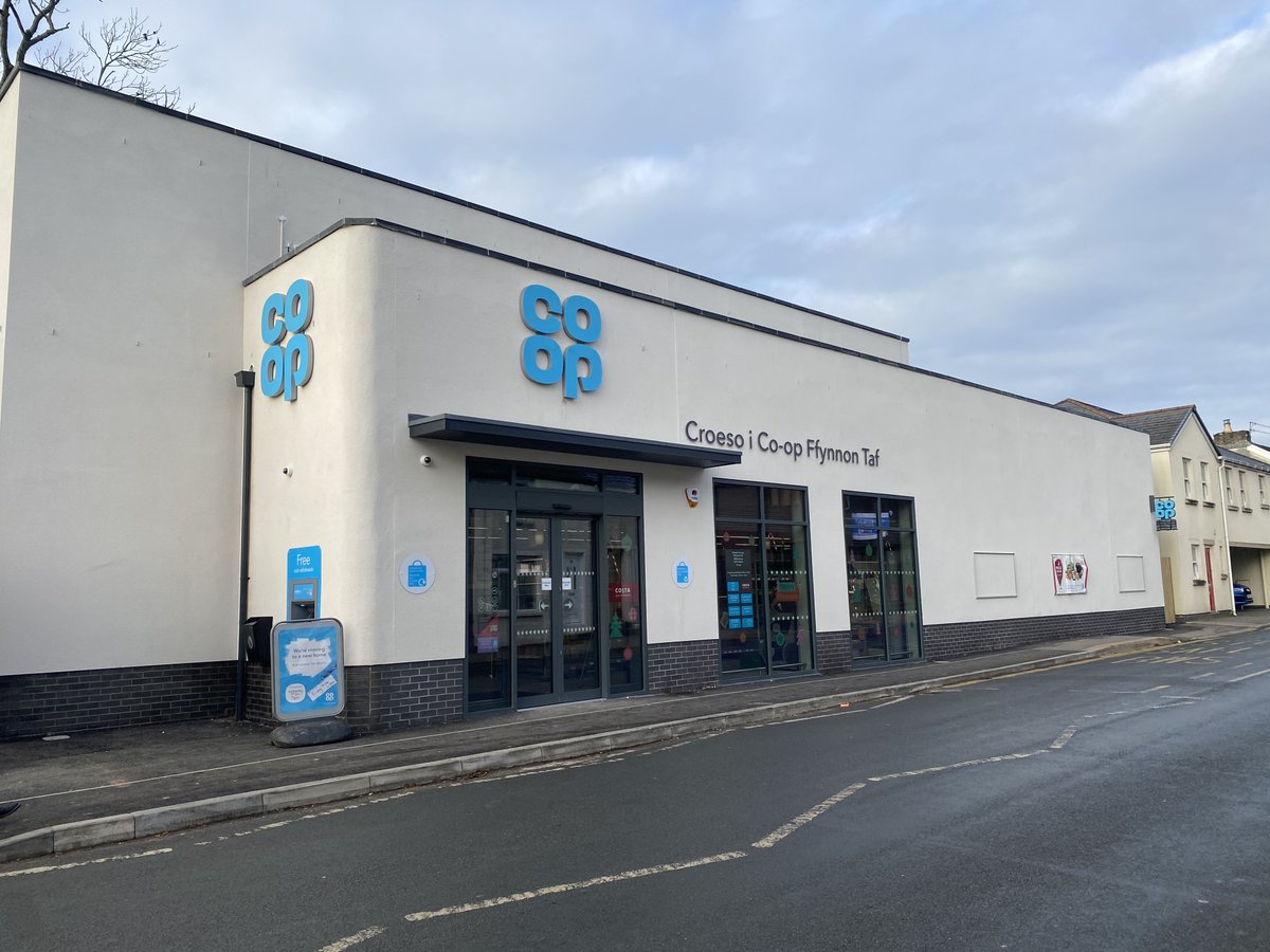 The old #TaffsWell <a href="/coopuk/">Co-op</a> has closed its doors for the final time this evening …. The NEW store opens its doors on Friday Morning … the team look forward to seeing you there 😃