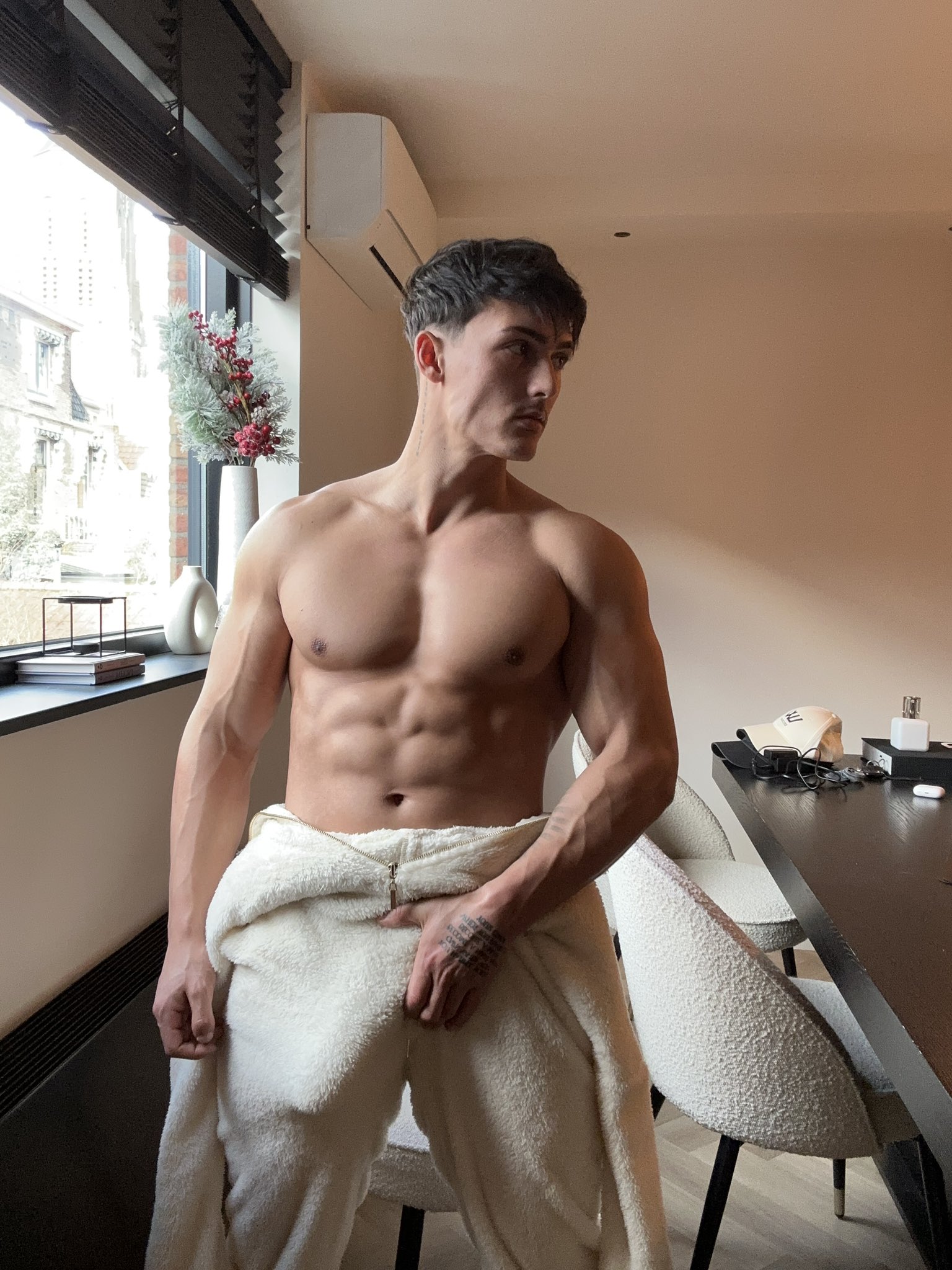 levy van wilgen ( 674k ) on X: Full 10 minute video uncensored, you can  find here t.cok2yKUVNotI ( free to follow )  t.coOu8kTKrnNy  X