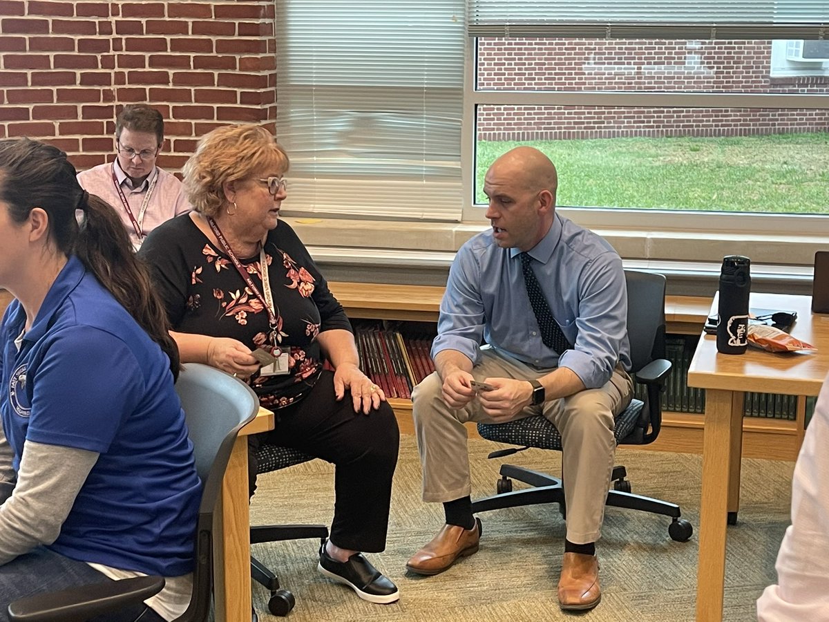 MrsCEastShore's tweet photo. Engineering professional learning in response to staff needs - aligned to our focus on HQI. @MrsEtense @ServissMrs @MrGenovaESMS #committed #justtryit #takingrisks #learningismessy #makingthinkingvisible https://t.co/zL32iTPIfT