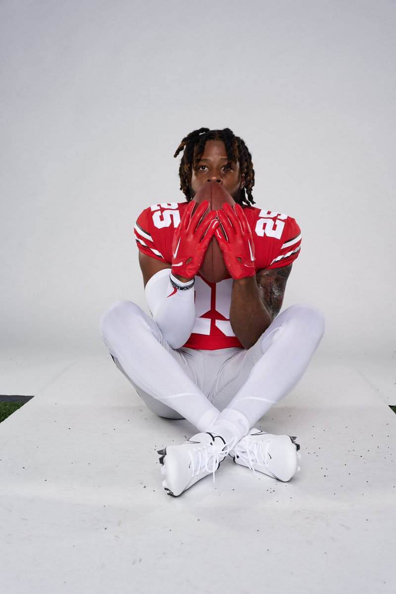 JaylenJohnson21's tweet photo. Thank you Buckeye Nation, forever and always a buckeye . Now it’s time for me to move on and continue my dreams ! https://t.co/4cNAfC1KQw
