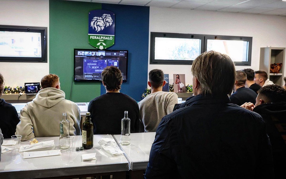 unionbrescia's tweet photo. 𝙄𝙉𝙏𝙀𝙂𝙍𝙄𝙏𝙔 𝙏𝙊𝙐𝙍⚽️

Oggi un appuntamento importante per i #LeonidelGarda con l’Integrity Tour organizzato da @LegaProOfficial e Sport Radar per per contrastare il fenomeno del match fixing 

#CapaciDiRuggire #LegaPro #IntegrityTour https://t.co/94lP7zKiej