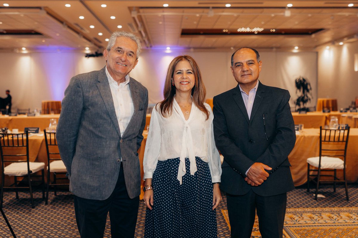 Clúster Financiero del Ecuador tweet media