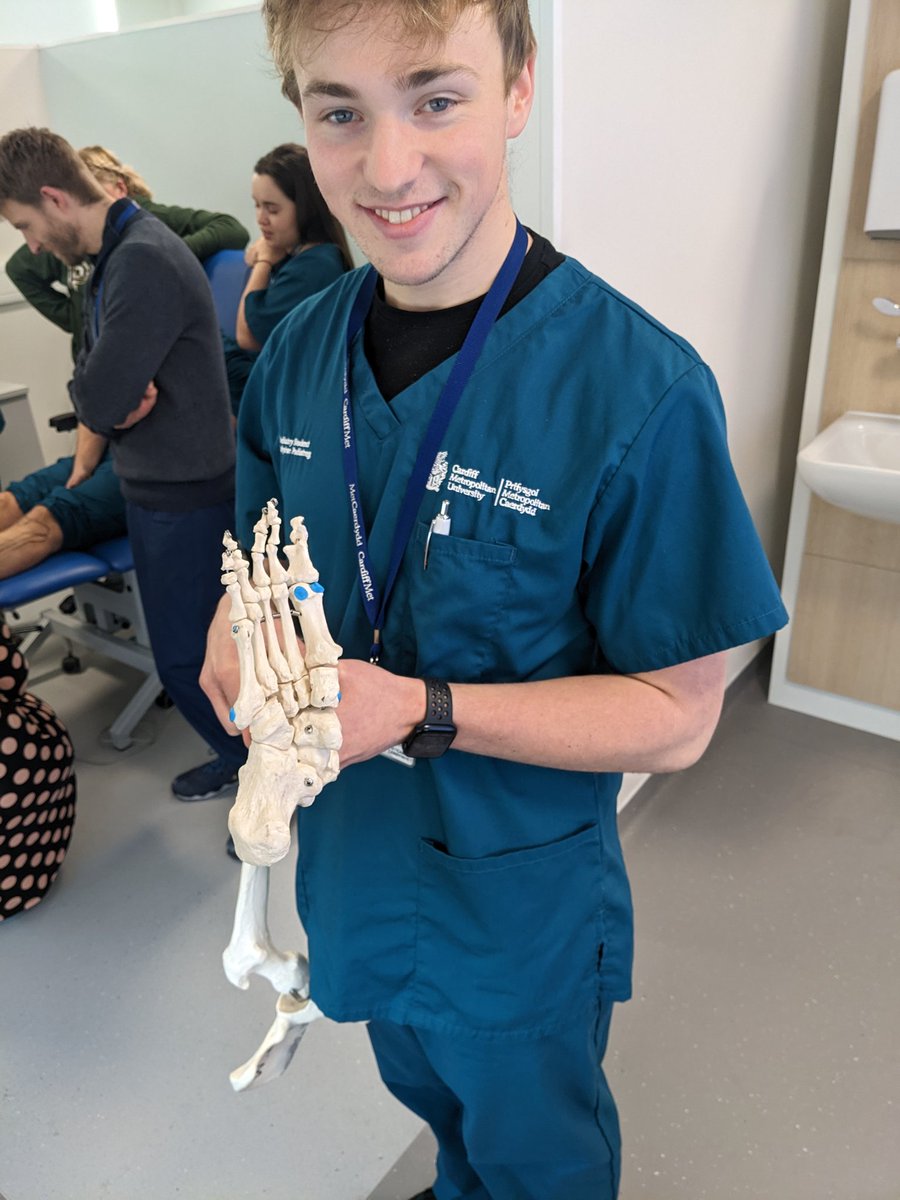 CHolleyPhD's tweet photo. Brilliant session w students @CMUPodiatry. Great fun playing pop the 'Os' on the foot. Finding accessory &amp; sesamoid bones of the foot. Then timelapse of bone development in a child's foot. Last amazing biscuit Christmas Tree @ProfSarahCurran  love my job @CV_UHB  @MrMathewKing https://t.co/5ubw8lbJRM