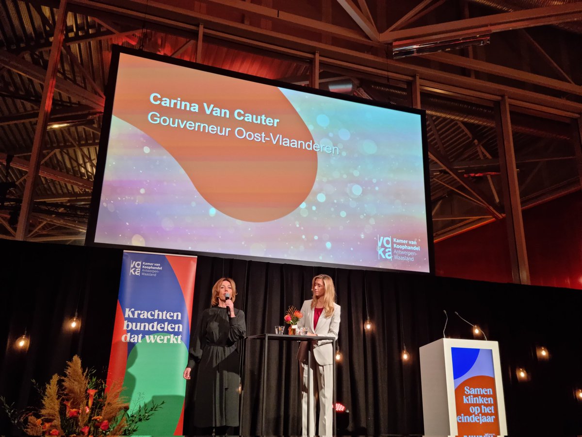 Oost-Vlaamse gouverneur Carina Van Cauter looft het werk van VDAB O.Vl. voor bereiken van werkzaamheidsgraad van +80% op het eindejaarsfeest van VOKA Antwerpen-Waasland.
#voka #samensterkinwerk #vdab #oostvlaanderen #waasland