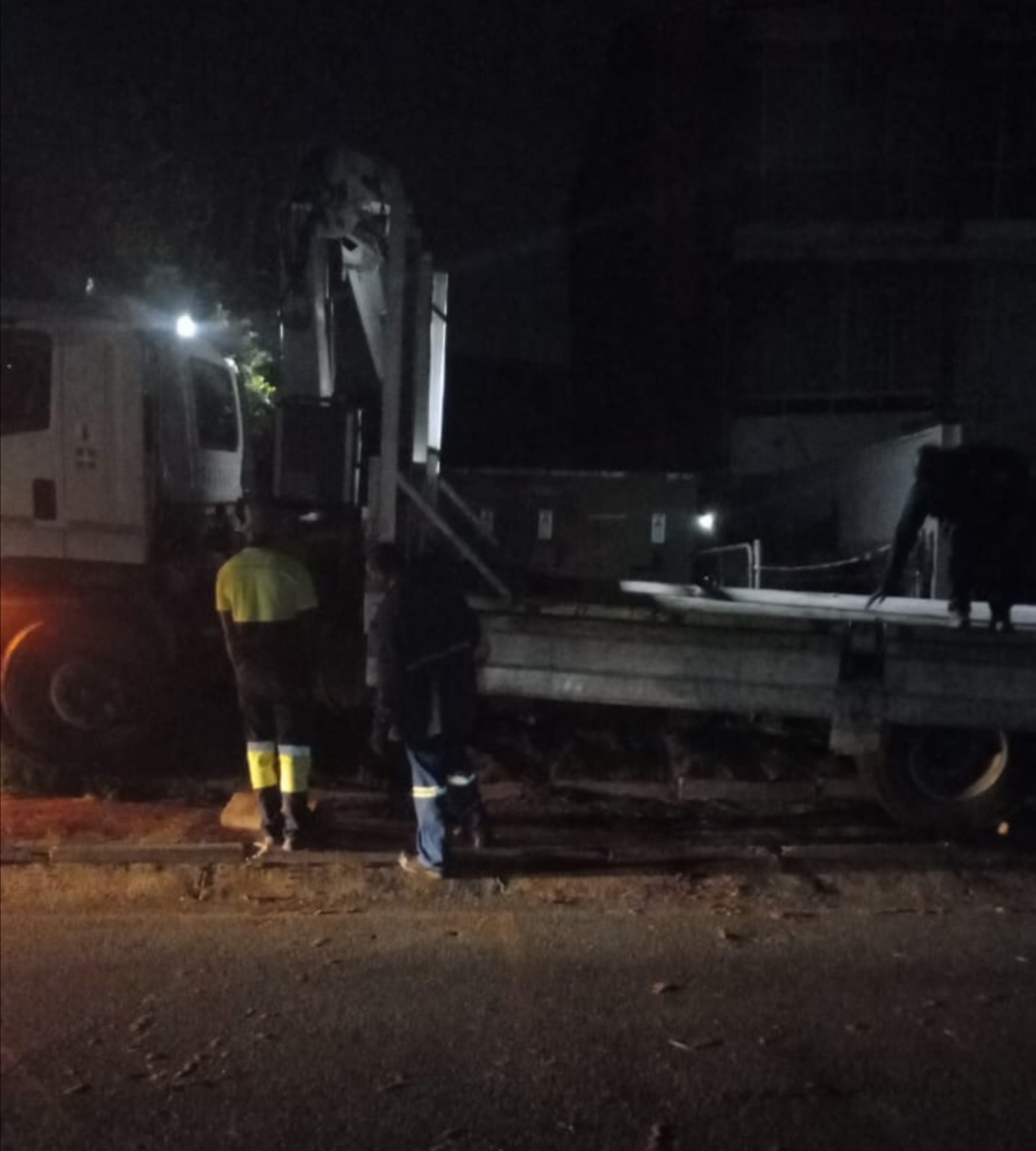 CityPowerJhb's tweet photo. Region E #AlexandraOutages
Power is fully restored to #AlexHostel
#Gresswold will be investigated after #Loadshedding
Material has been delivered to site #Glenhazel π^DR https://t.co/TrVGinZ7Wm