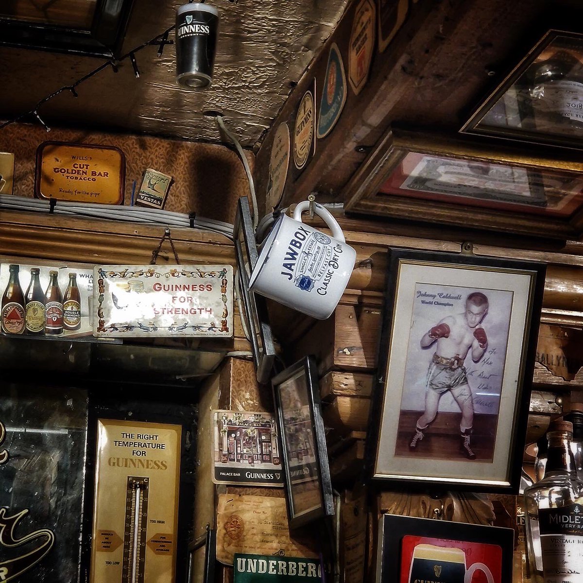 JawboxGerry's tweet photo. You Know You’ve Made It, When You Finally Get Your Mug Hung Up Behind The Bar Of The Wonderful @doybelfast
Thanks @PaulOHa30869186
@JawboxGin
#jawbox #jawboxgin #jawboxandginger #theperfectswerve #embraceagiantspirit #Belfast #belfastgin #dukeofyorkbelfast #doybelfast #BelfastCut https://t.co/2URwZ1lSrf